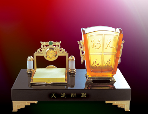 天道酬勤(琉璃擺件)