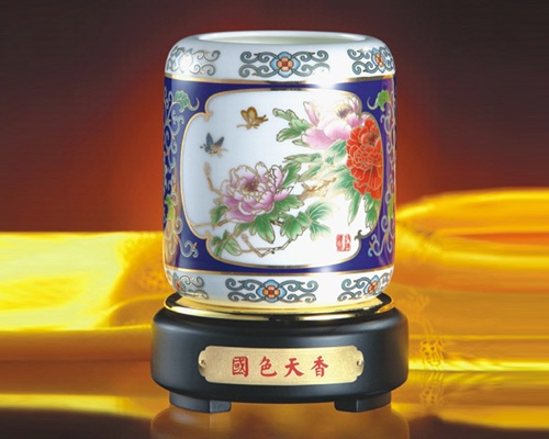 國色天香景泰藍筆筒