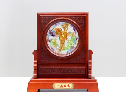 一馬當(dāng)先 屏風(fēng)擺件