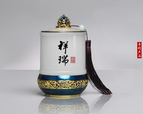 祥瑞茶葉罐（琺瑯彩）